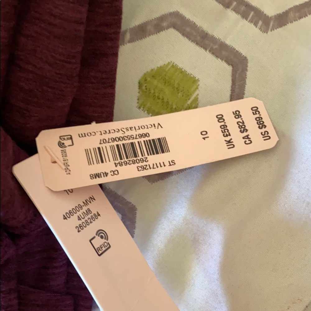 Victoria secret workout leggings - Picture 3 of 4